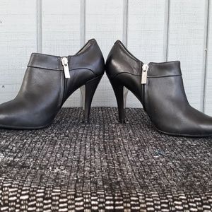 Kenneth Cole Heels